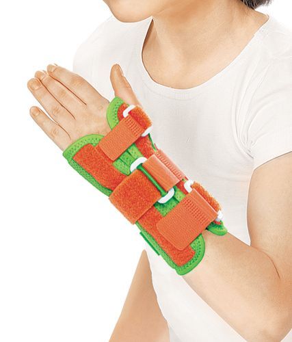 Ортез на лучезапястный сустав WRS-202(Р) Orlett, сильная фиксация купить в OrtoMir24